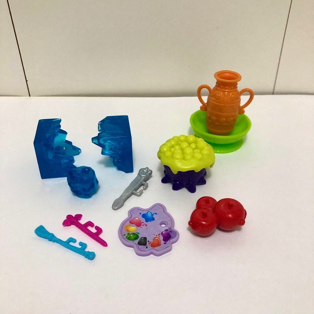 Monster High Set: Art Class Accessory Pack - Picture 4 of 4